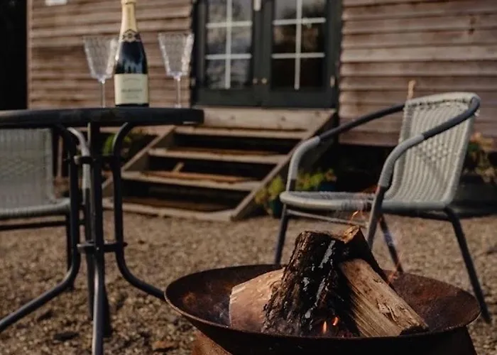 Beds Of Silk * Labasheeda