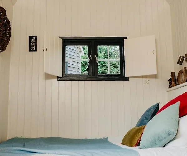 럭셔리텐트 Beds Of Silk