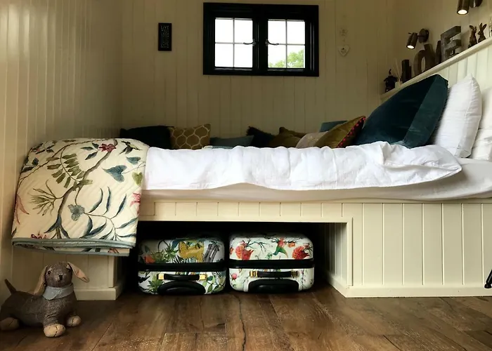 Luxusní stan Beds Of Silk