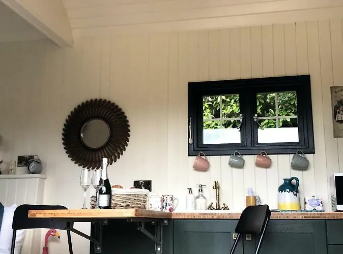 럭셔리텐트 Beds Of Silk Labasheeda