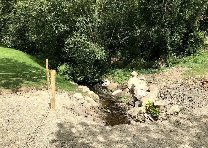 Beds Of Silk * Labasheeda